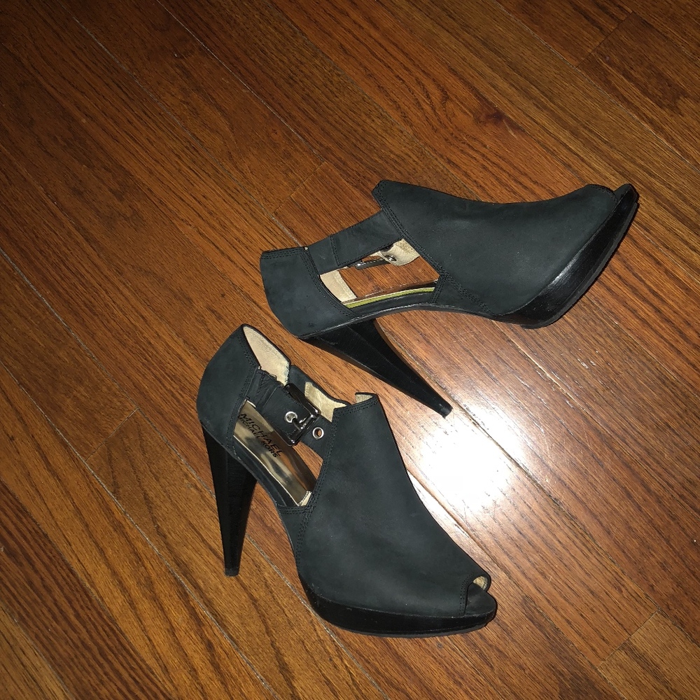 MICHAEL Michael Kors Size 7.5 shoe